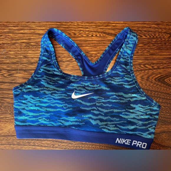 Nike Pro Blue Patterned Sports Bra padded size medium - Picture 1 of 3